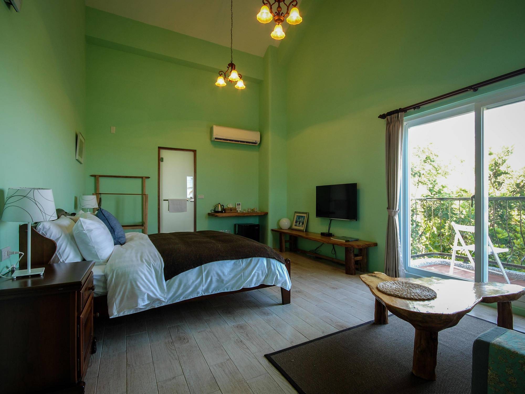 Bed and Breakfast Bonjour Bebe Хенгчун Экстерьер фото